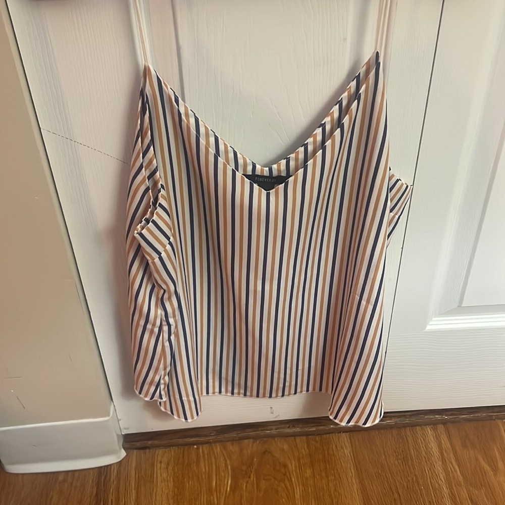 Patterned Blouse - Picture 2 of 4